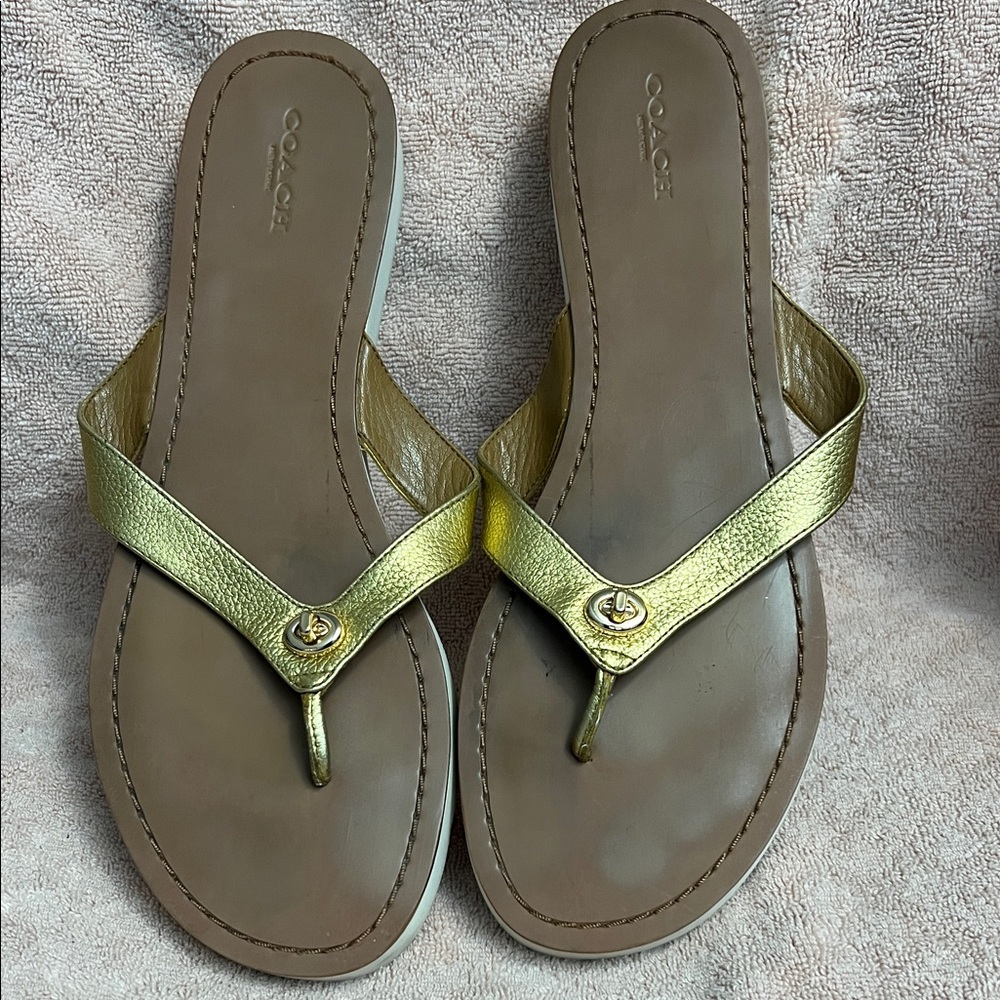 Coach Shelly A01045 gold tone, thong slipper size 11 B